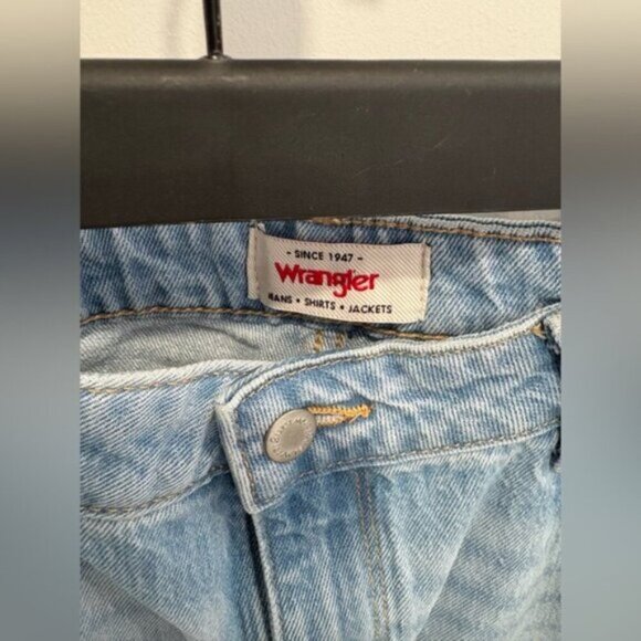 WRANGLER- HIGH RISE FIERCE FLARE JEANS - Woman’s 32/34 - Picture 3 of 10